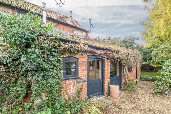 Aviaries Barn Burnham Market Love Cottages