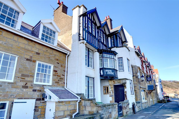 Waters Edge At Sandsend Whitby Love Cottages