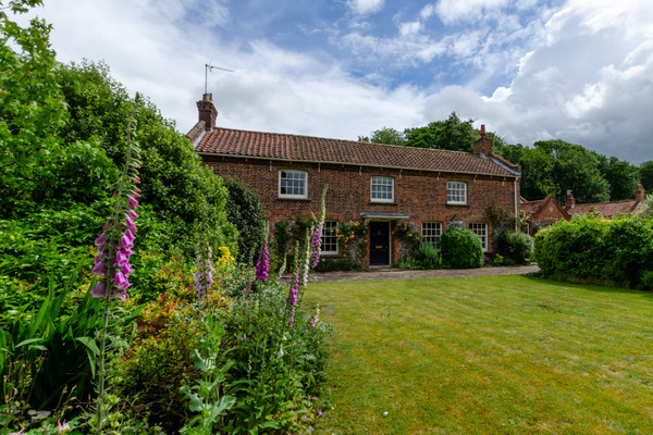 St Lawrence House Harpley Love Cottages
