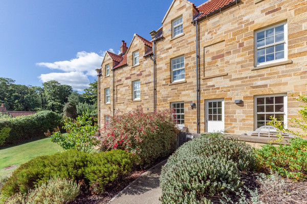 Harebell Sandsend Love Cottages