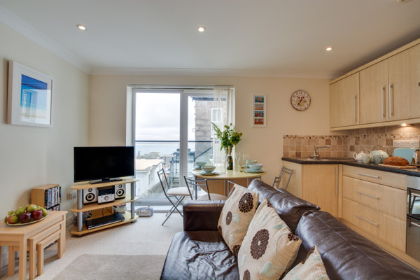 Catalonia Mia 6 Lyonesse Apartments St Ives Love Cottages