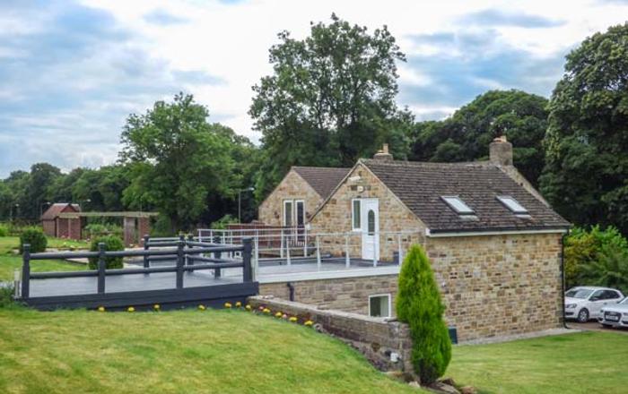 Dog Friendly Holiday Cottages in Derbyshire Dales District