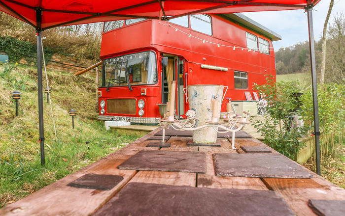 The Red Bus - Winter retreat, Newnham