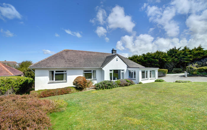 Dog Friendly Holiday Cottages In Constantine Bay Passpawt