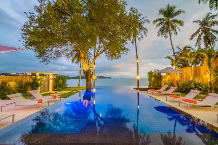 Swimming in the infinity pool will give you the most amazing views over the beach and sea. Truly, a one-in-a-million villa.